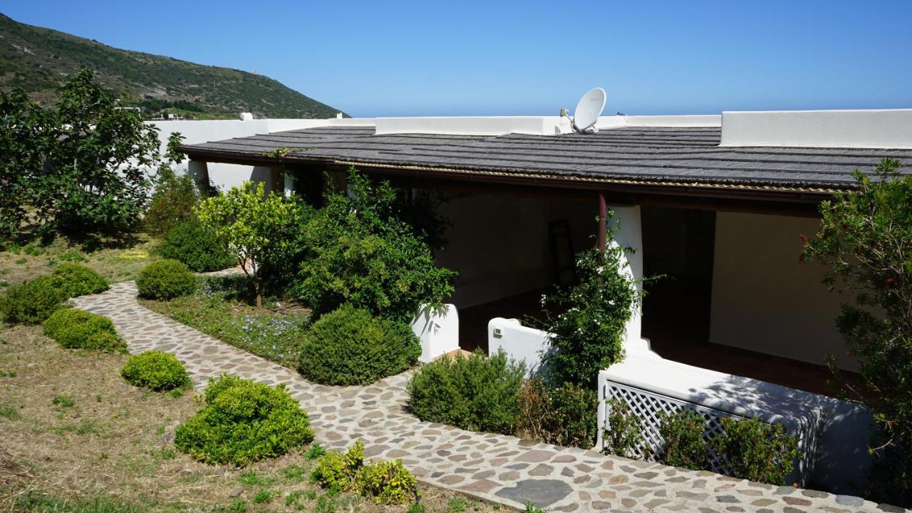Le Casette Di Malfa Malfa (Salina) Exterior foto